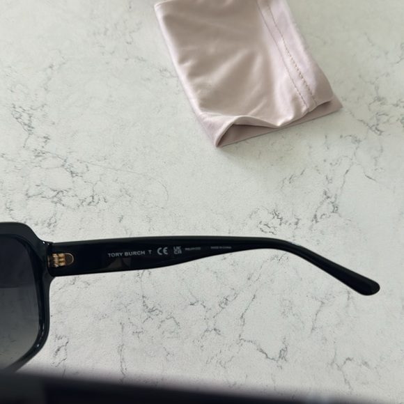NWOT Tory Burch Square Sunglasses - Picture 4 of 5